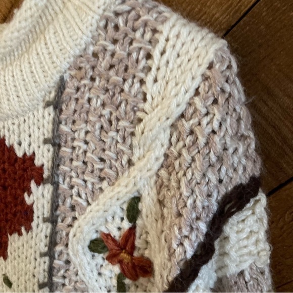 Vintage chunky 3D look Fall floral sweater size L - Picture 15 of 16